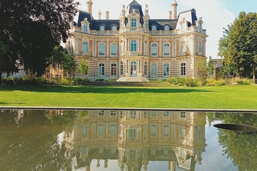 Les Loges Du Theatre Degustation Champagne Offerte Jacuzzi Sauna Jeux Velos Maison Prive 150M2 Historique 14Pers Max Emplacement Exceptionnel Et Chic, 200M De L'Avenue De Champagne, Gare, Musee, Jardins, Restaurations, Toutes Commodites Epernay Bagian luar foto