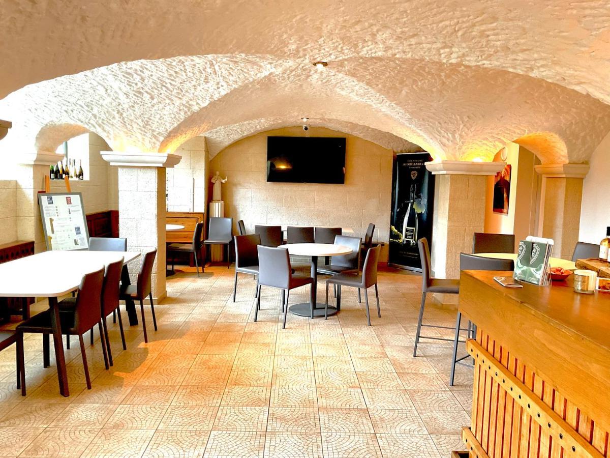 Les Loges Du Theatre Degustation Champagne Offerte Jacuzzi Sauna Jeux Velos Maison Prive 150M2 Historique 14Pers Max Emplacement Exceptionnel Et Chic, 200M De L'Avenue De Champagne, Gare, Musee, Jardins, Restaurations, Toutes Commodites Epernay Bagian luar foto