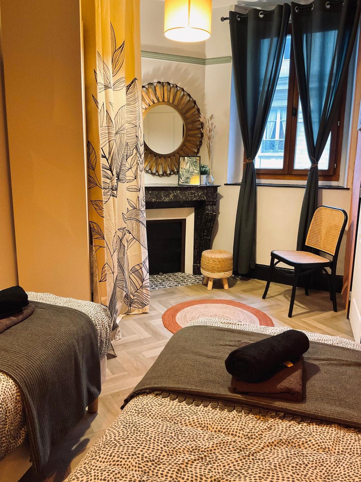Les Loges Du Theatre Degustation Champagne Offerte Jacuzzi Sauna Jeux Velos Maison Prive 150M2 Historique 14Pers Max Emplacement Exceptionnel Et Chic, 200M De L'Avenue De Champagne, Gare, Musee, Jardins, Restaurations, Toutes Commodites Epernay Bagian luar foto