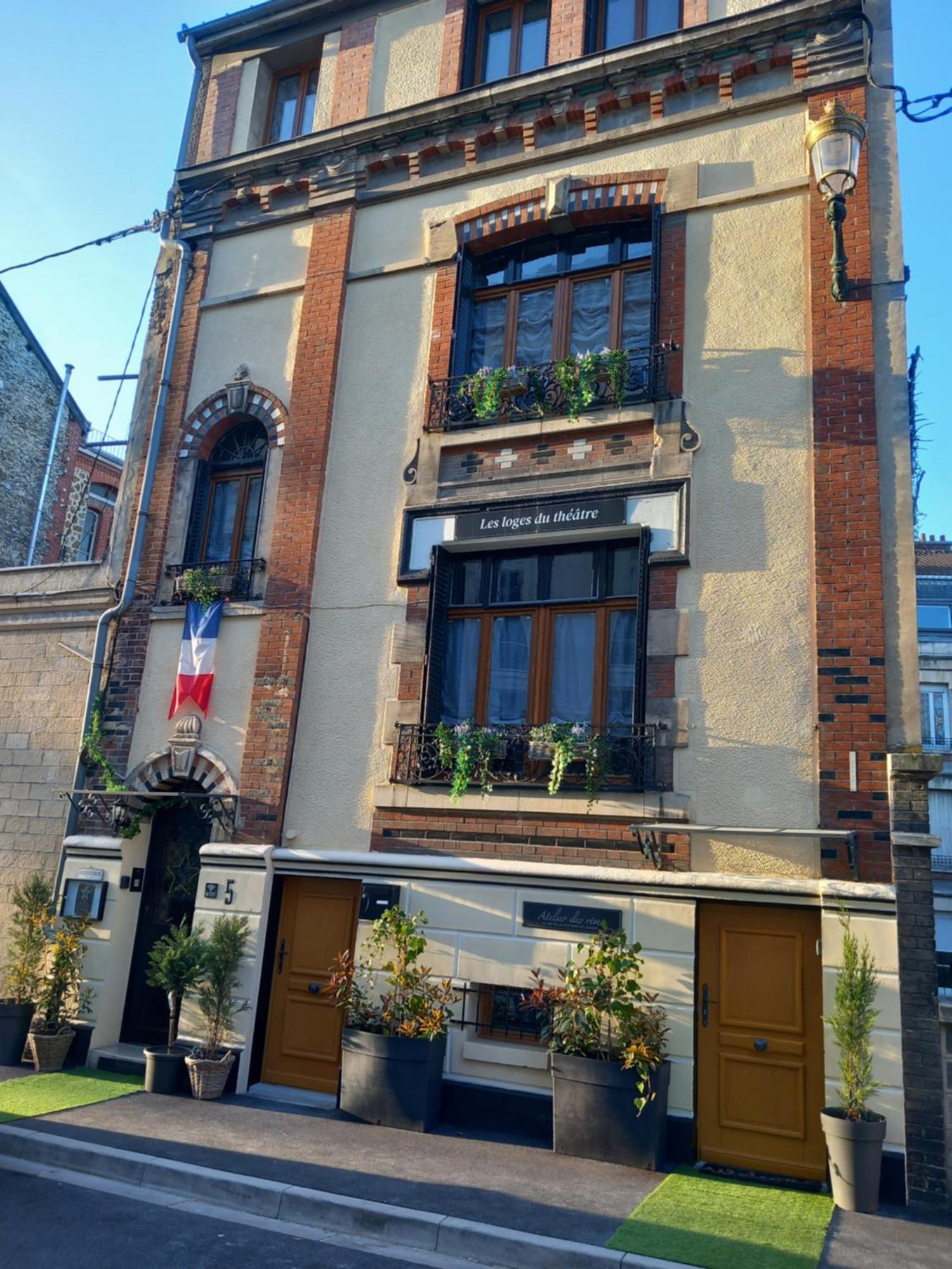 Les Loges Du Theatre Degustation Champagne Offerte Jacuzzi Sauna Jeux Velos Maison Prive 150M2 Historique 14Pers Max Emplacement Exceptionnel Et Chic, 200M De L'Avenue De Champagne, Gare, Musee, Jardins, Restaurations, Toutes Commodites Epernay Bagian luar foto